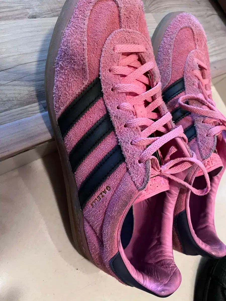 アディダス ガゼル インドア ブリス ピンク - メルカリ