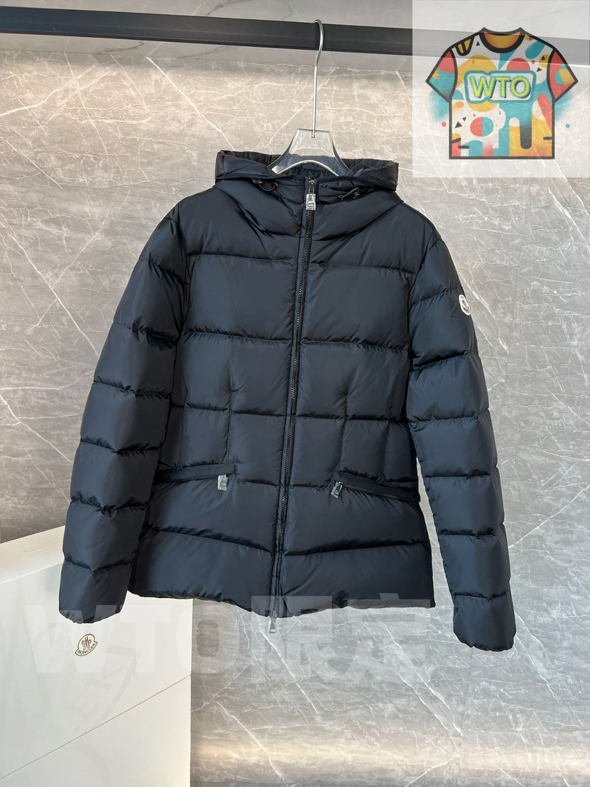 MONCLERモンクレール 黑 avoceショートレディース｜本日限定特価｜新品