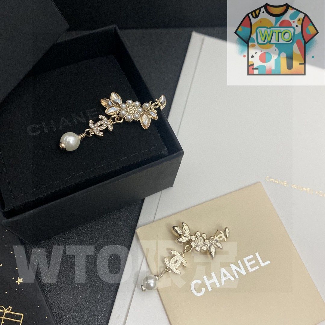 今日特価】Chanel 花柄 真珠 葉 クリスタル ピアス ダブル C ダイヤ 丸