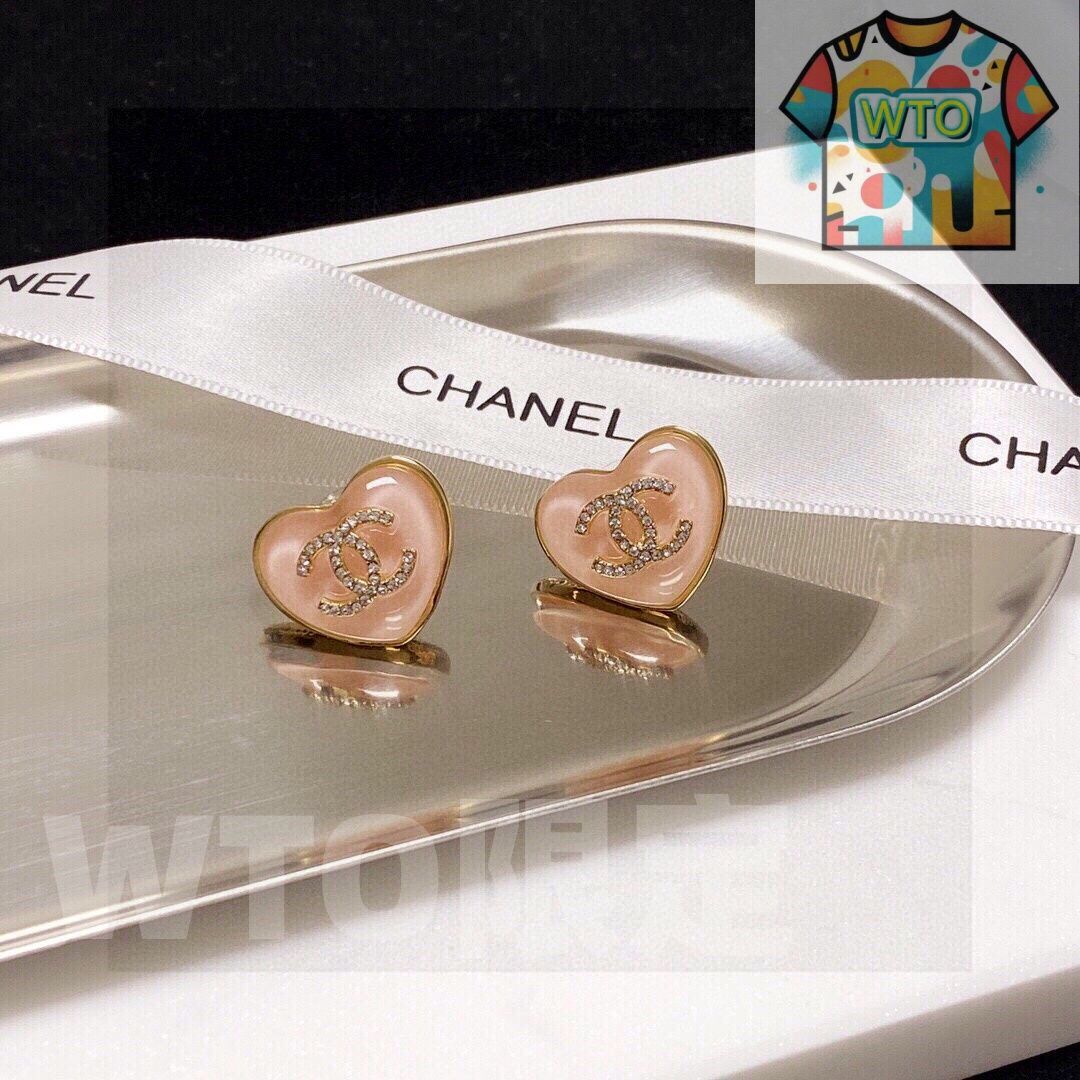 今日特価】Chanel クラシック ピンク ハート ダブル C ピアス 送料無料