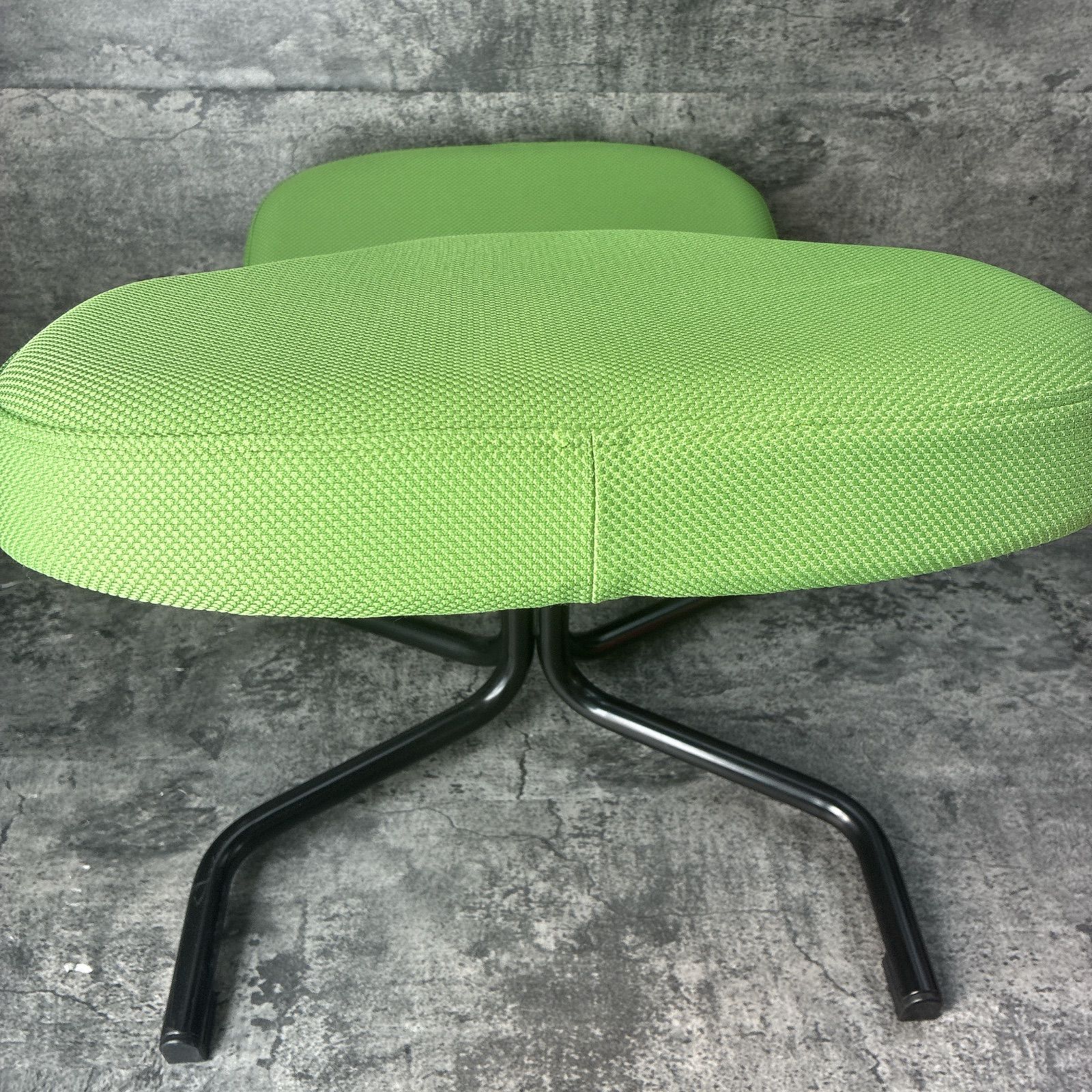 美品 バランスチェア グリーン 緑 バランススタディ - メルカリ