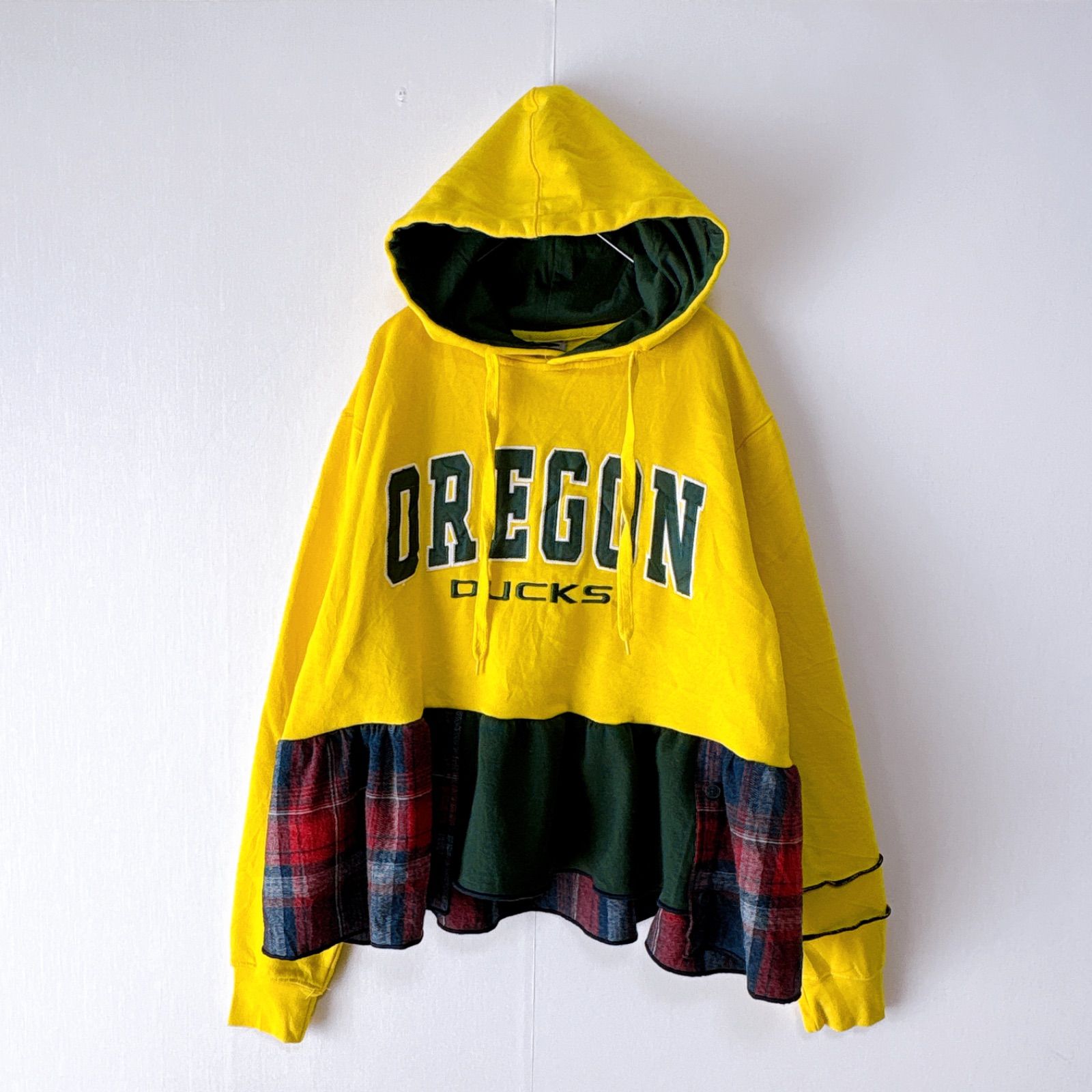 古着リメイクパーカー イエロー プルオーバー 異素材ドッキング ロゴ