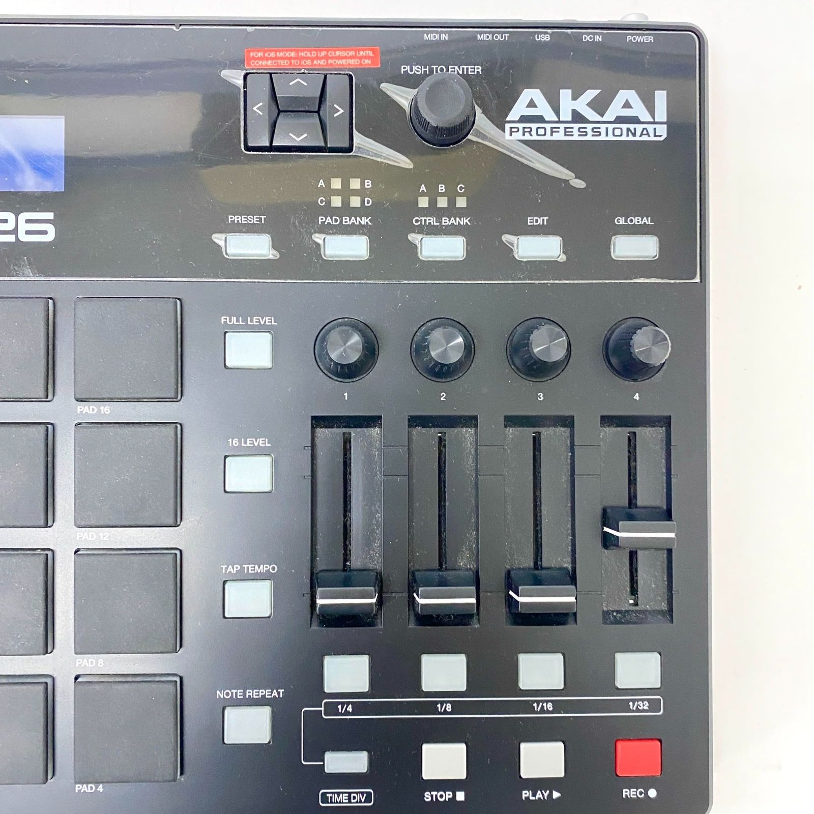 Akai Professional USB MIDIコントローラー MPD226 No2703 - メルカリ