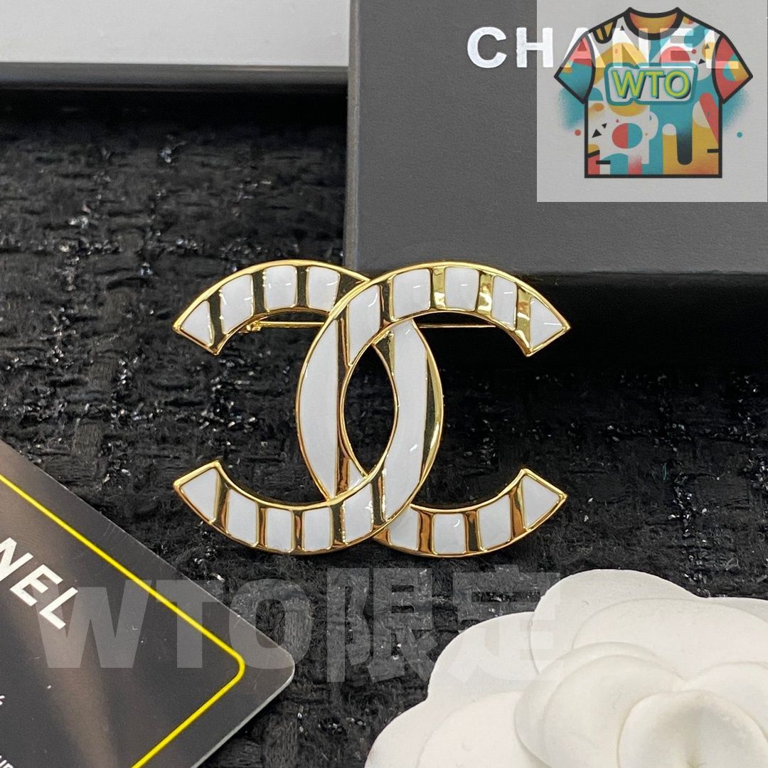 今日特価】CHANEL シャネル プラチナム ダブル C ブローチ ? - メルカリ