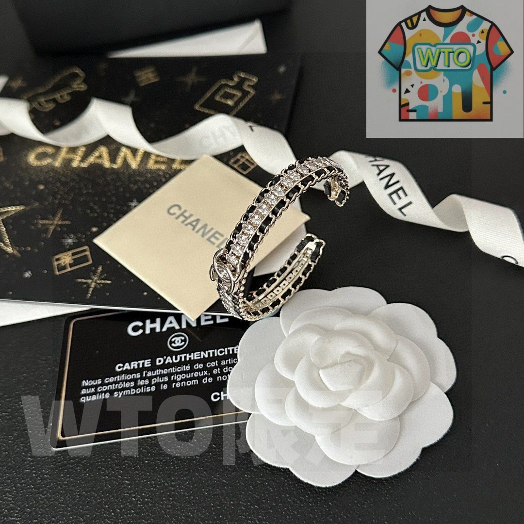 今日特価】Chanel シャネル スワロフスキー クリスタル レザーチェーン