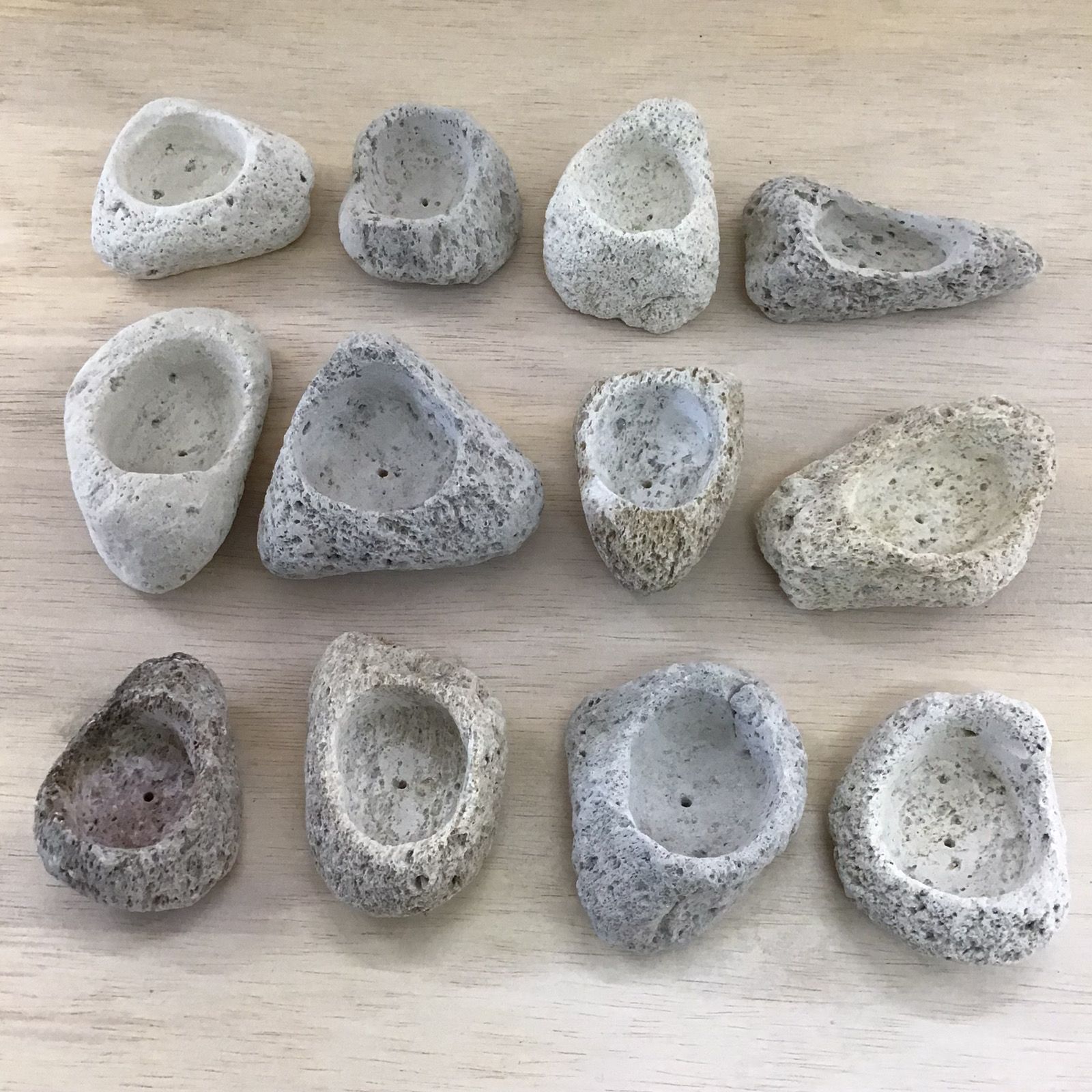 オーダー専用軽石鉢 軽石 底穴あり 大【山野草鉢】【3号】を販売｜初心者は盆栽妙 – 盆栽妙