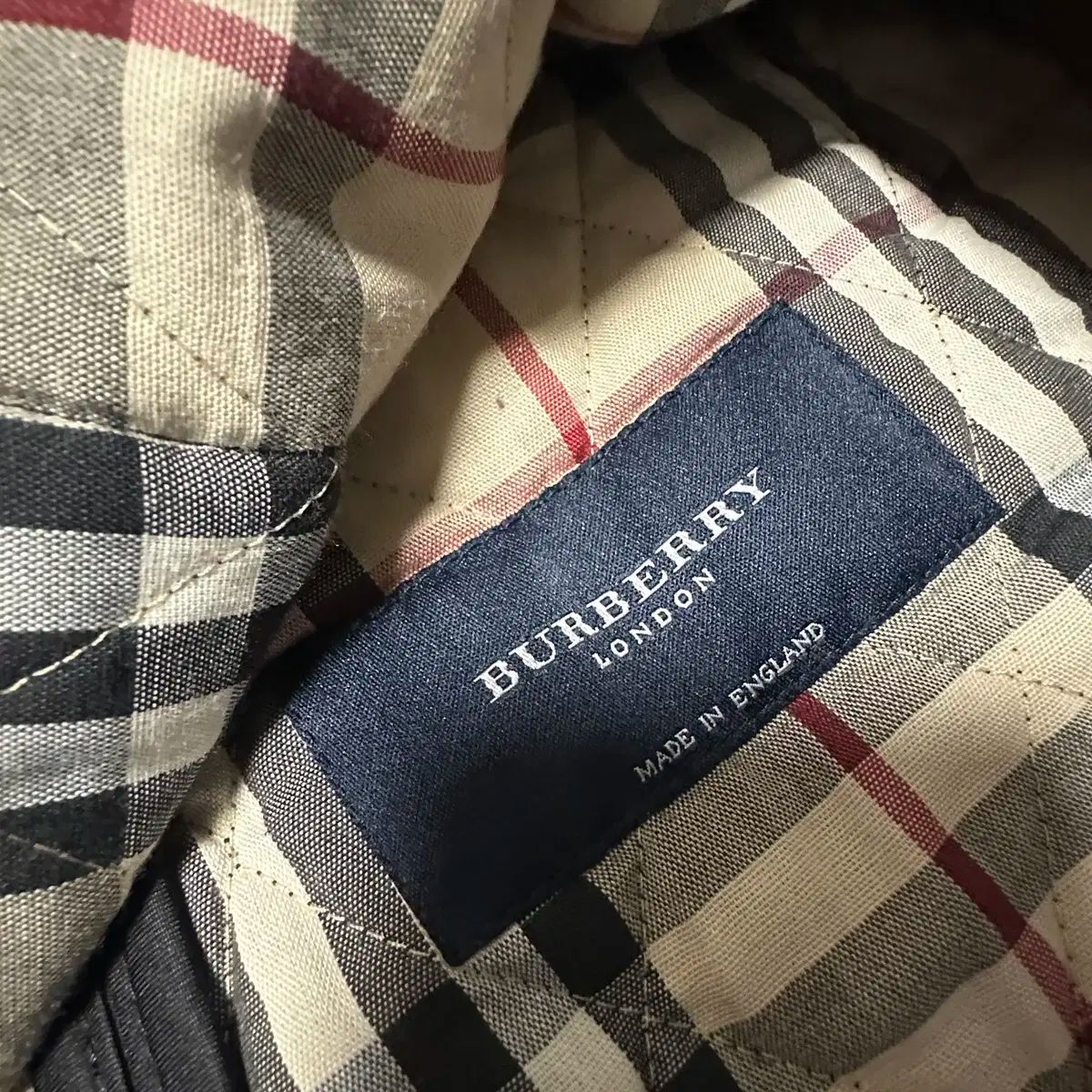 BURBERRY england made jacket black 細見え サイズ展開