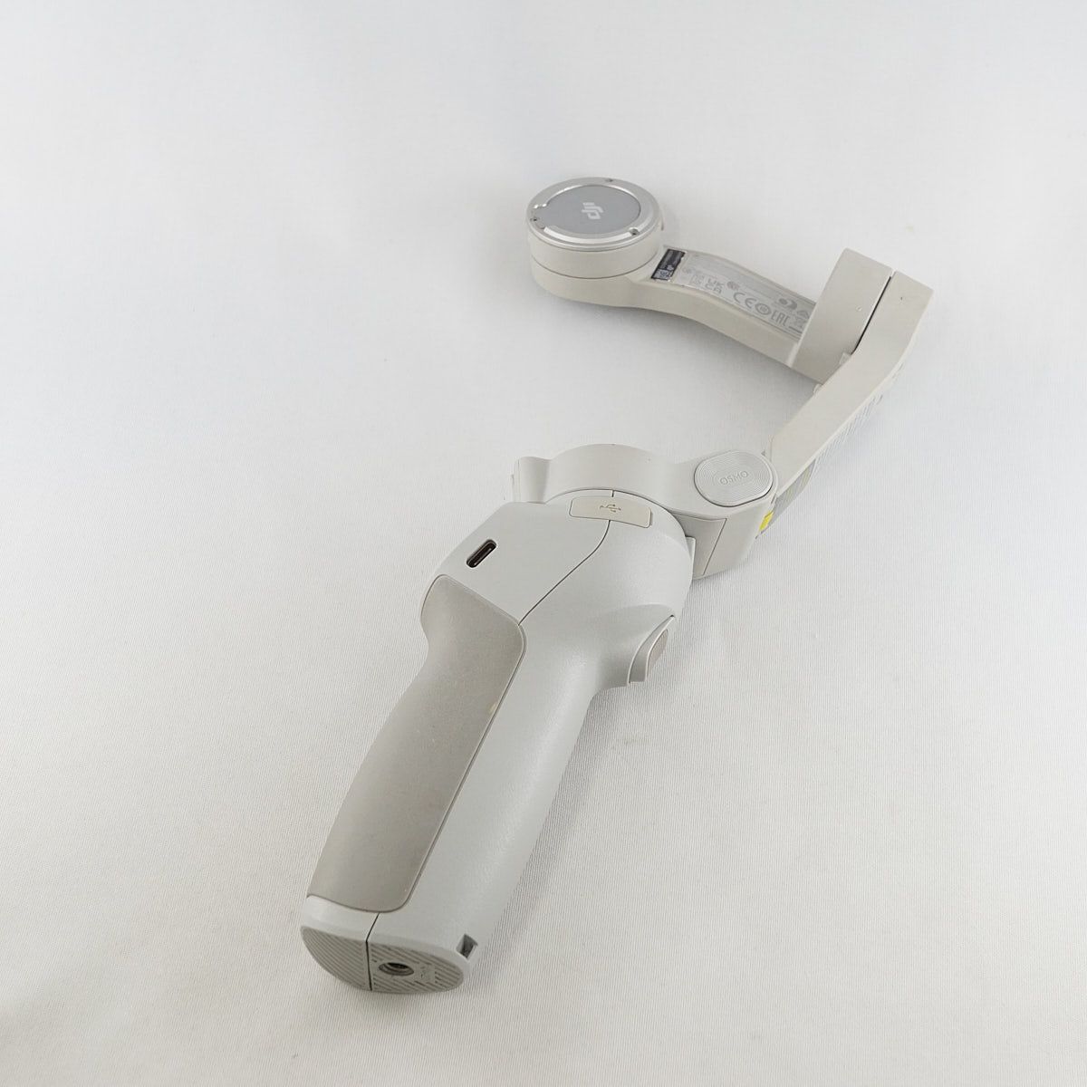【未使用展示品】DJI OM4 スマホ用ジンバル スタビライザー 未使用展示品】DJI OM4 スマホ用ジンバル スタビライザー