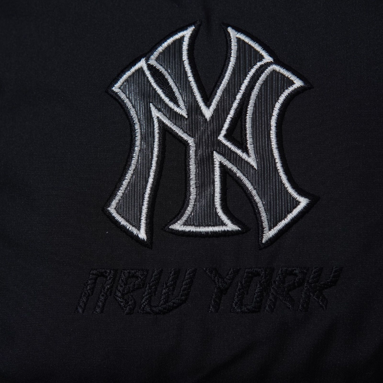 MLB ヤンキース NY ダウンジャケット M ブラック 刺繍ロゴ NEW YORK