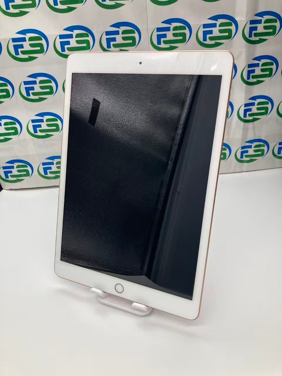 iPad 32GB A2270 MYLC2J/A 第8世代 Apple iPad A2270 (8th Generation) 32GB 10.2