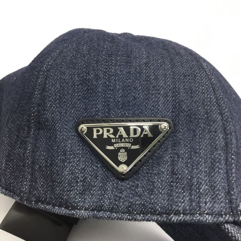 PRADA【プラダ】トライアングルロゴプレート ベースボールキャップ