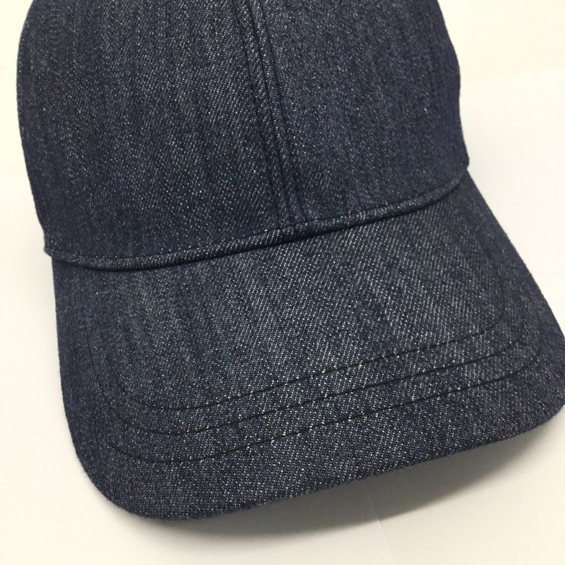 PRADA【プラダ】トライアングルロゴプレート ベースボールキャップ