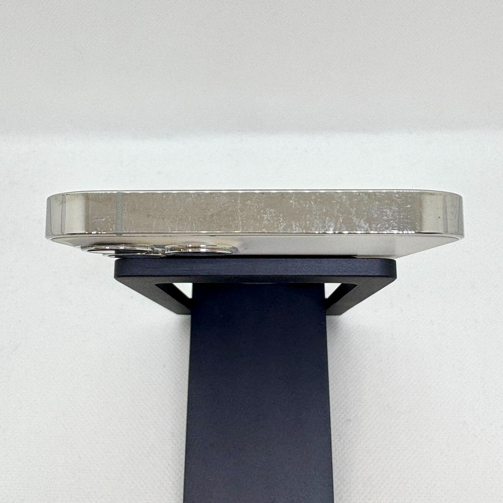 並品】【純正バッテリー90%】 iPhone 12Pro 128GB シルバー 4969 SIM