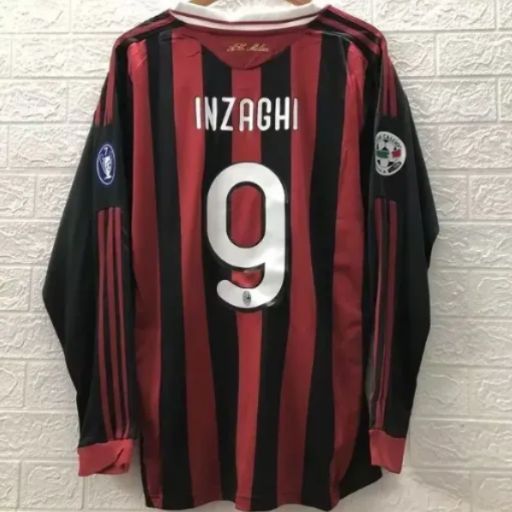 2009-2010 ACミランのホーム長袖サッカーユニフォーム 22番 KAKA 32番