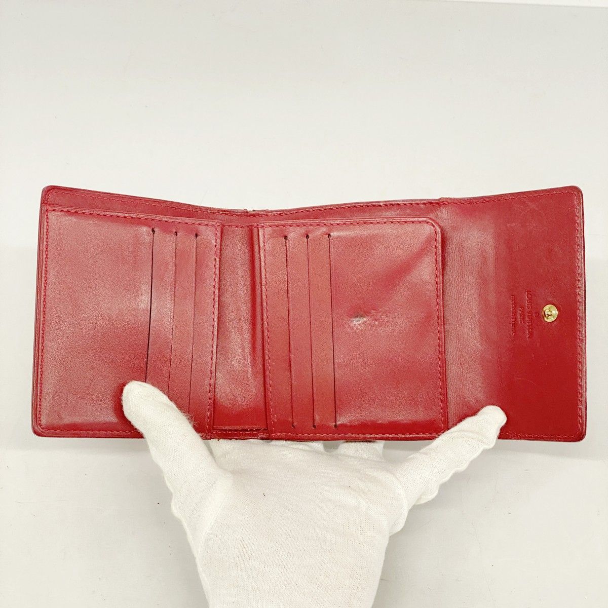 ルイヴィトンモノグラム ヴェルニ ポルトモネ ビエ カルト クレディM91982 5od3528】ルイヴィトン 三つ折り財布 ヴェルニ ポルトモネビエカルト