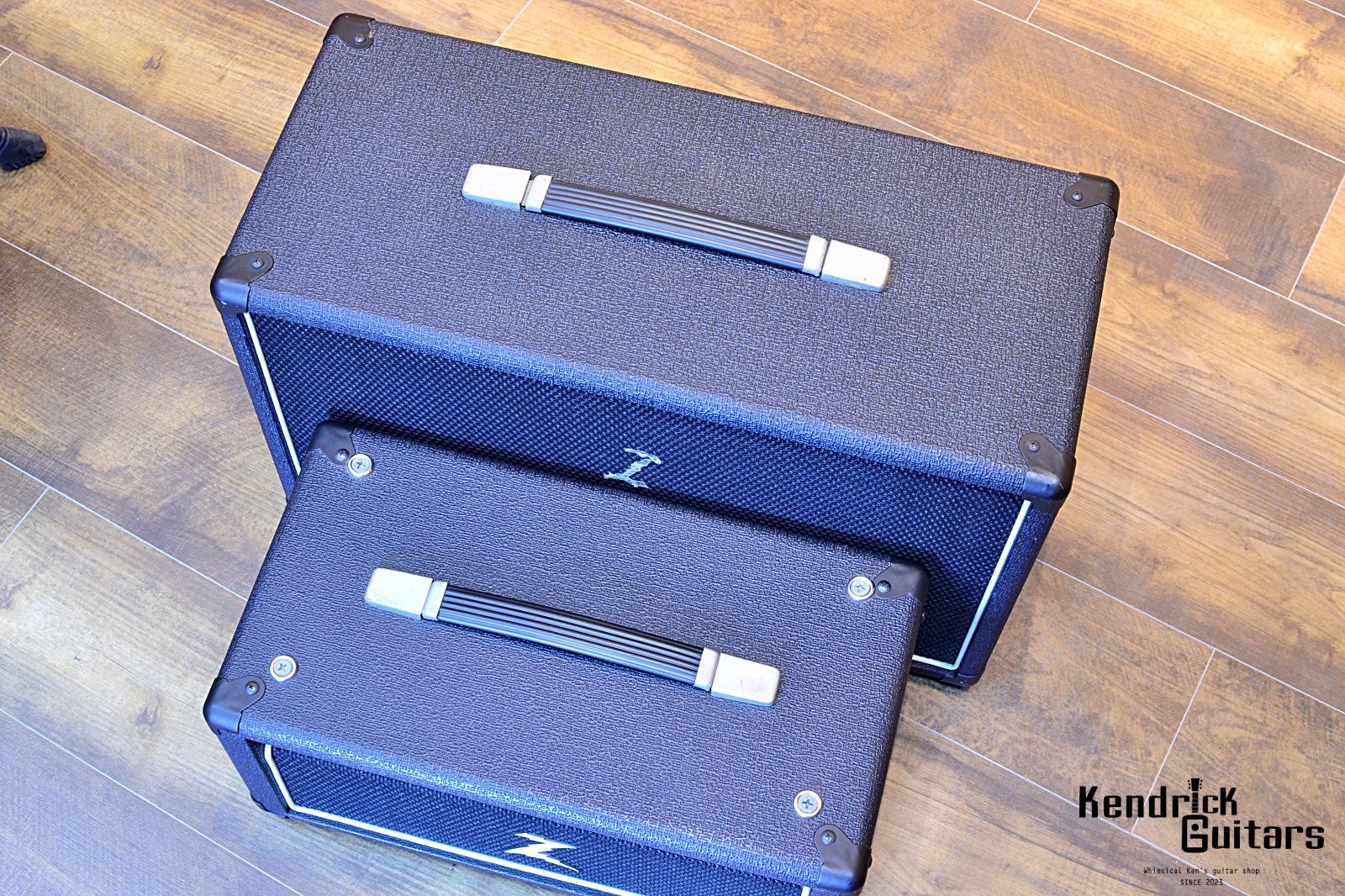 Dr. Z Carmen Ghia Xotic MOD 18-Watt Head ＋ Dr. Z 2×10 Cab - メルカリ