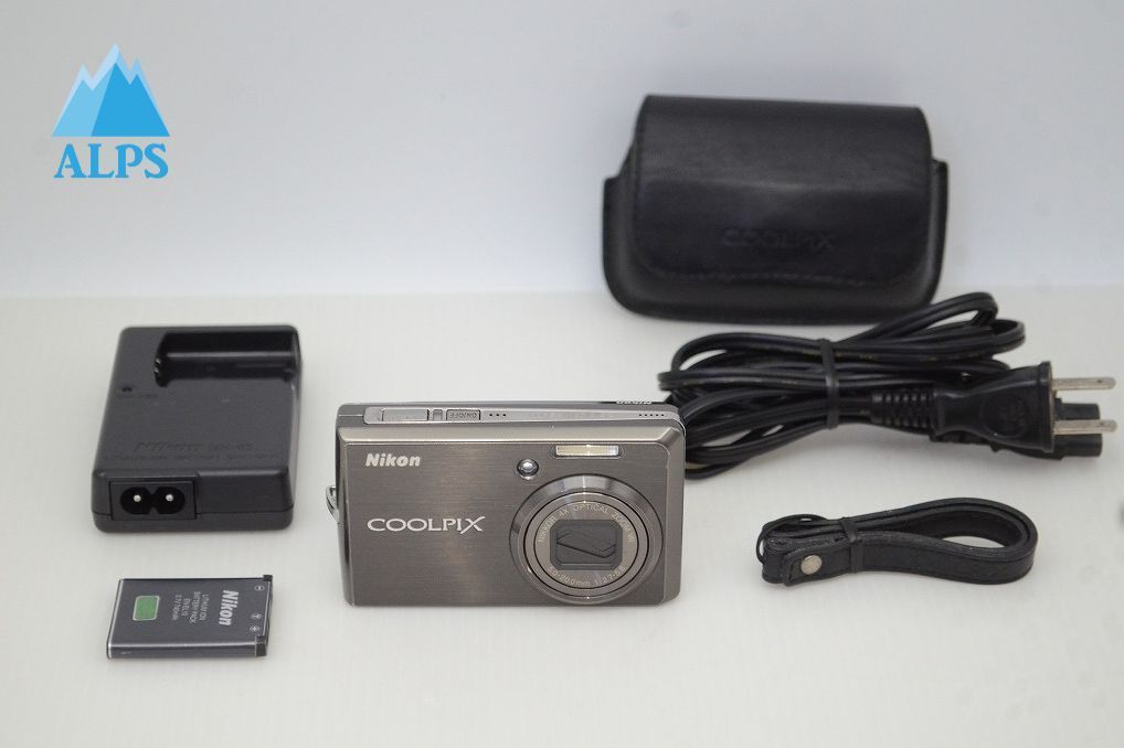 Nikon COOLPIX S600 BK(箱、付属品あり) Nikon COOLPIX S600 BK(箱、付属品あり)