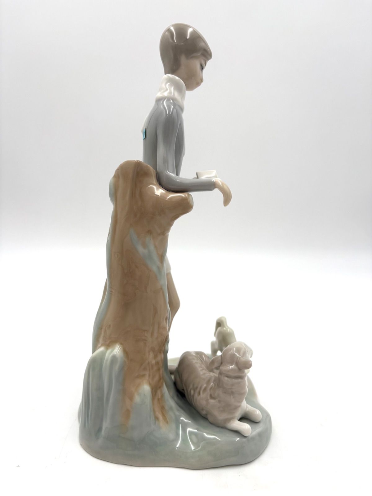 LLADRO (リヤドロ) 少年とヤギ #4509 LLADRO リヤドロ 少年とヤギ フィギュリン 陶器 置物 箱付き - メルカリ