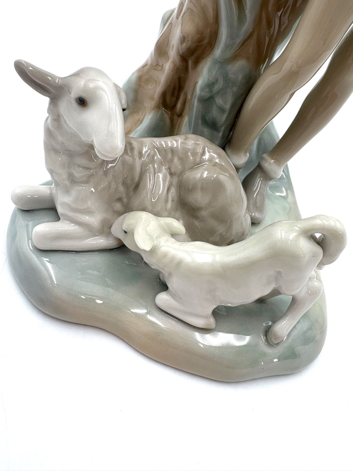 LLADRO (リヤドロ) 少年とヤギ #4509 LLADRO リヤドロ 少年とヤギ フィギュリン 陶器 置物 箱付き - メルカリ