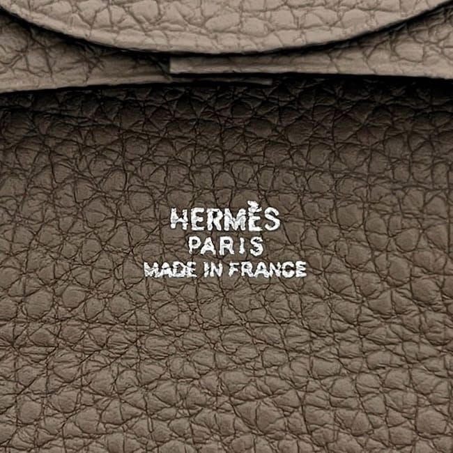 グレー エトゥープ