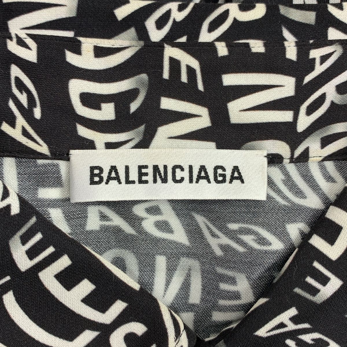 【美品】  BALENCIAGA / バレンシアガ | ツイストレターロゴ 総柄 オーバーサイズ シャツ | 36 | ブラック | レディース メルカリ