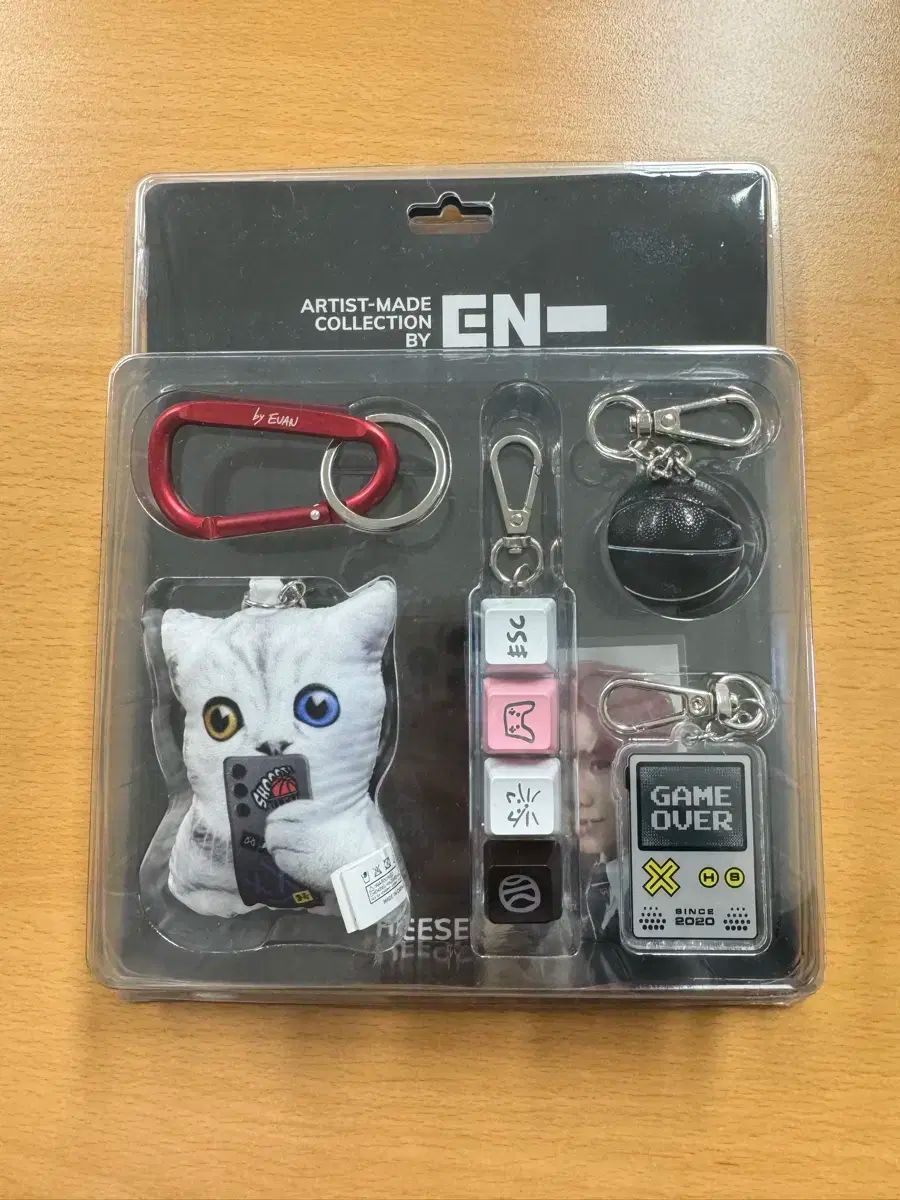 ENHYPEN（エンハイプン・エナプ） Artist アーティストメイド ヒスン