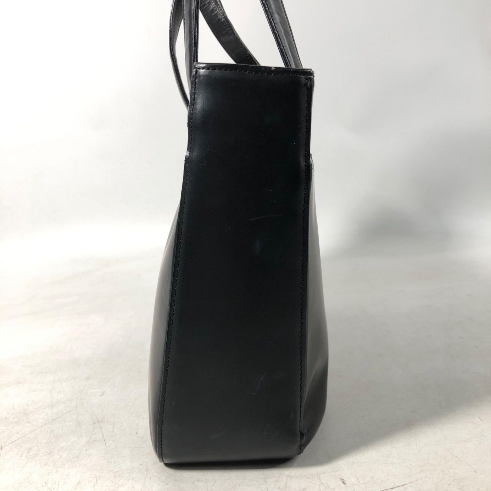 BURBERRY ハンドバッグ　黒レザー バーバリー Burberrys ブラック 黒 レザー フォーマルバッグ