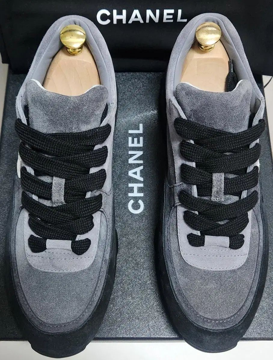 正規品 CHANEL シャネル スニーカー スウェード グレー/ブラック CC