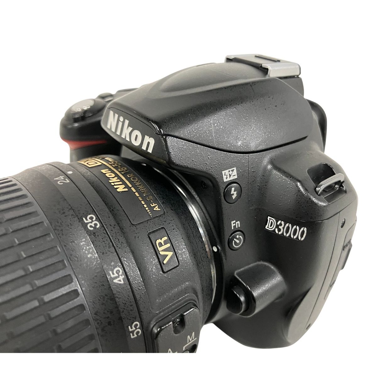 Nikon D3000 ボディ AF-S DX NIKKOR 18-55mm F3.5-5.6G VR レンズ