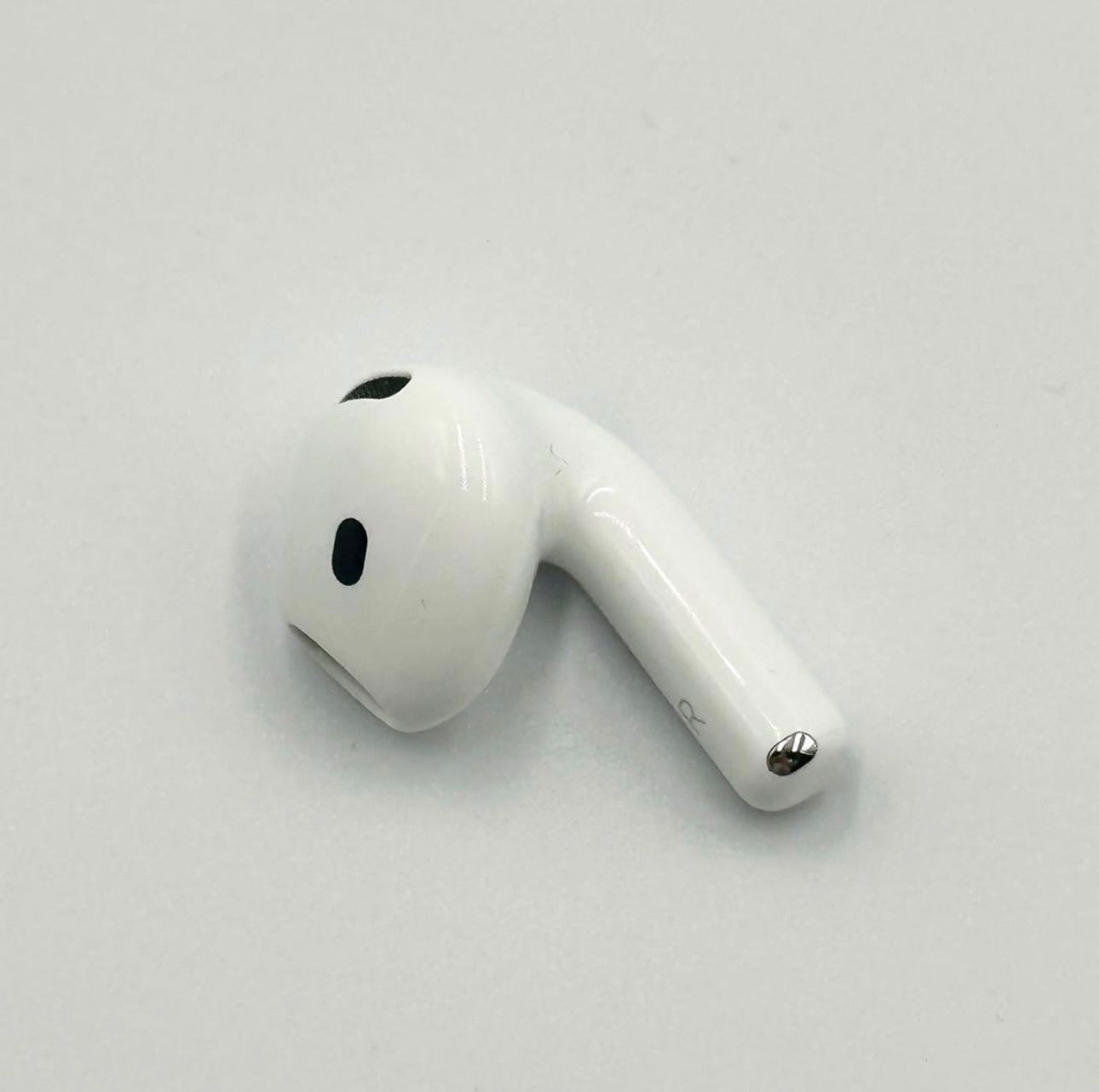 未使用に近い✨️】Apple アップル AirPods エアーポッツ 第4 世代 右