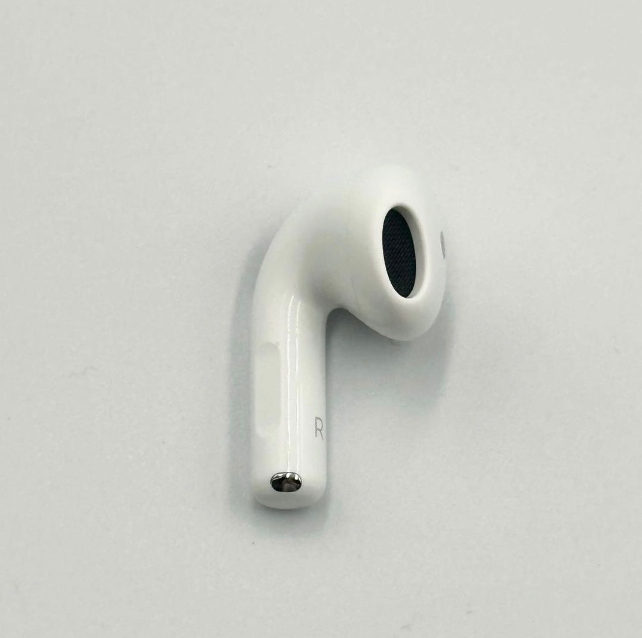 Apple AirPods 第4世代　A3050 右耳　美品5月購入 shangshi_r4549995519860