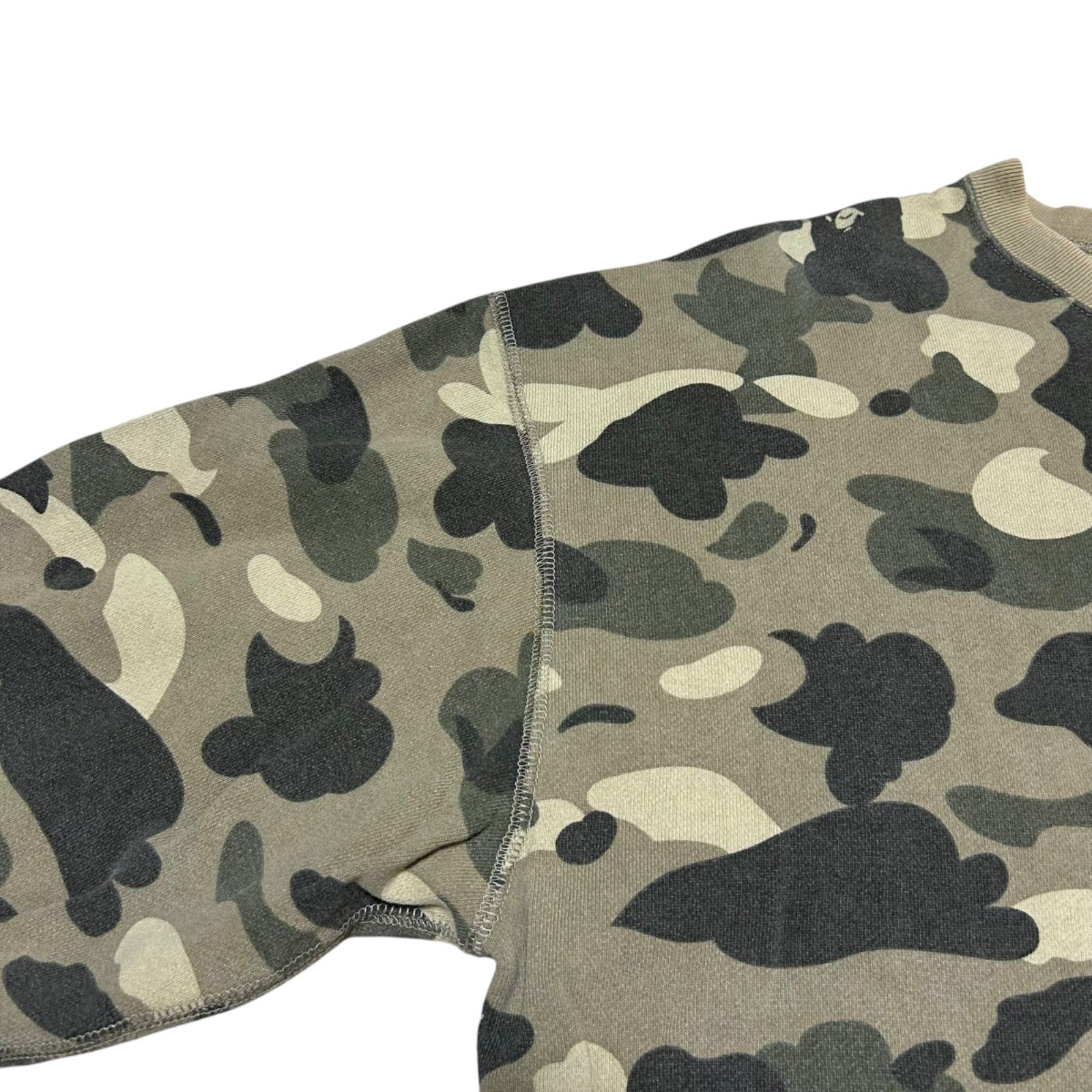 A Bathing Ape (BAPE) 1st Camo By Bathing Ape Crewneckクルーネック 