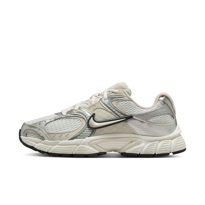 NIKE(ナイキ) ナイキ ウィメンズV5 RNR スポーツスタイル シューズ スポーツカジュアルシューズ HQ7901104、24.5cm