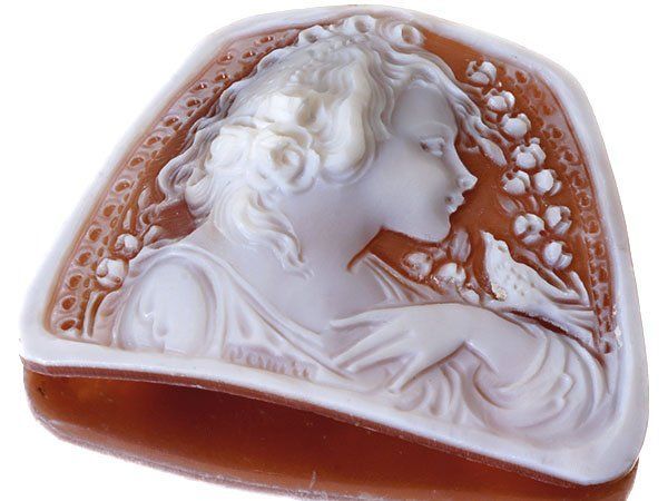 女性と小鳥　シェル　カメオ　ルース シェルカメオルース 大き目サイズ 鳥と二人の少女 作家サイン入り