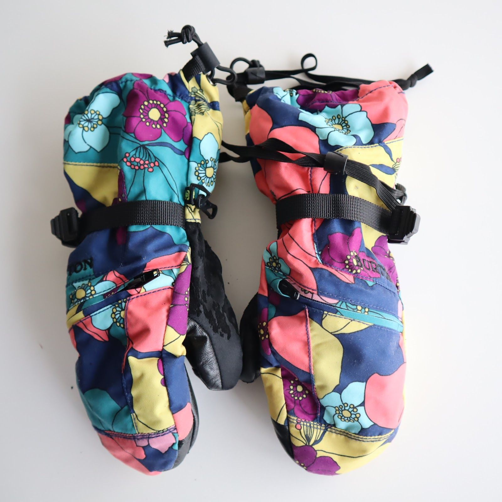 カラフル花柄スノーボードBURTON ○バートン○BURTON○タレント 