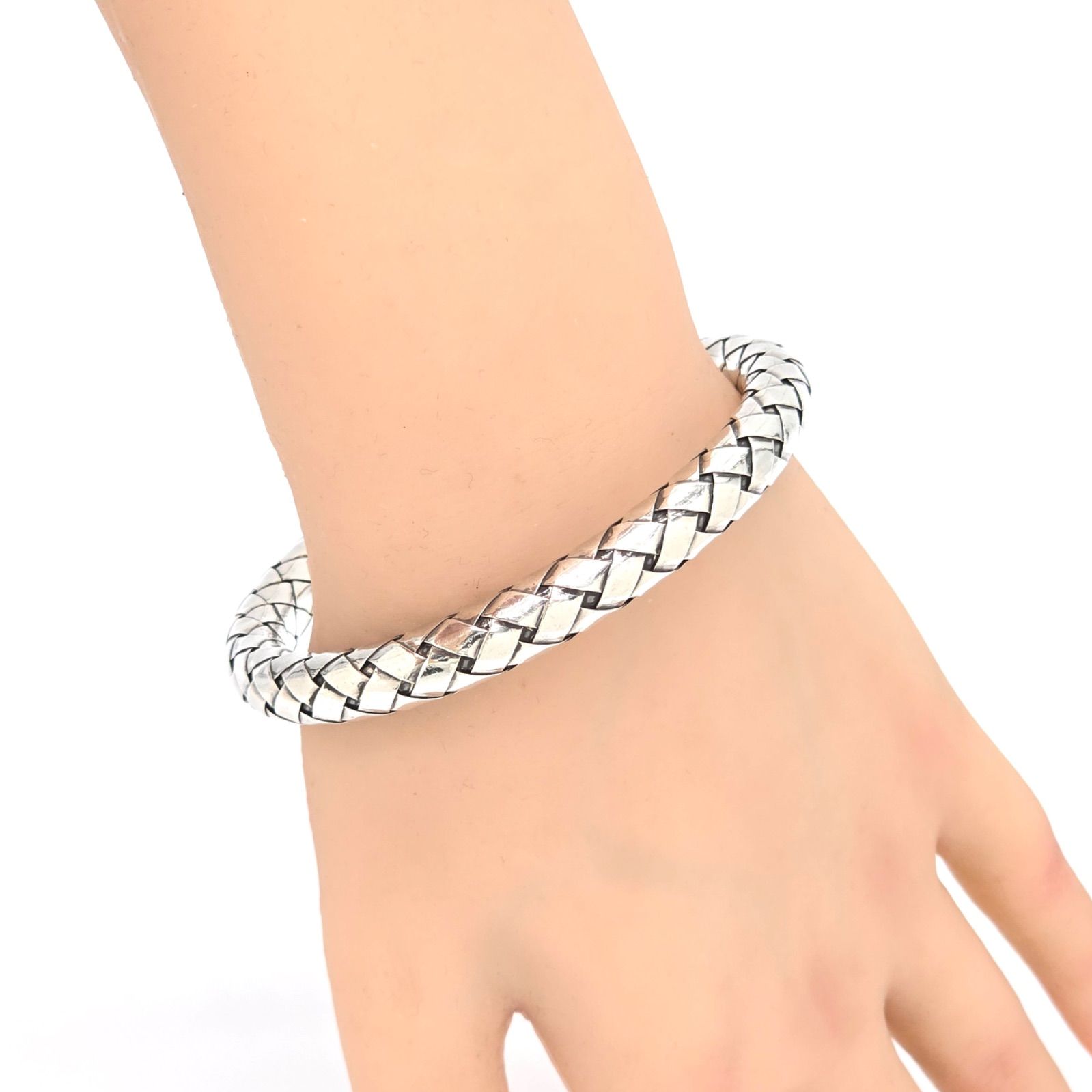 BOTTEGA VENETA ボッテガヴェネタ イントレチャート メタル バングル