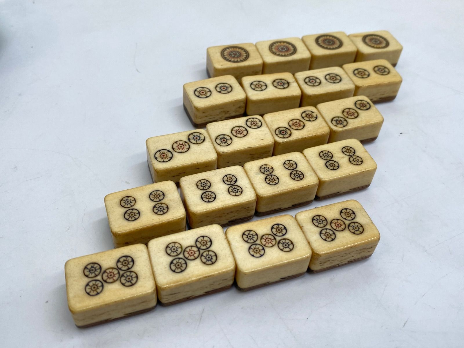 中国美術 麻雀セット 背竹牌 骨牌 麻雀牌 箱付 時代 革箱付 - メルカリ