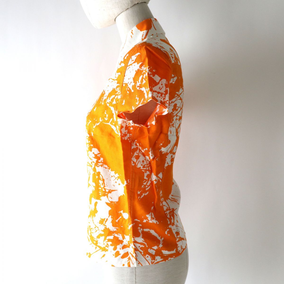 極美品◎フランス製 HERMES エルメス マルジェラ期 レディース シェルロゴボタン コットン×リネン 半袖シャツ ホワイト×オレンジ 総柄 36 HERMES（エルメス） 極美品◎仏製 マルジェラ期 レディース シェルロゴ