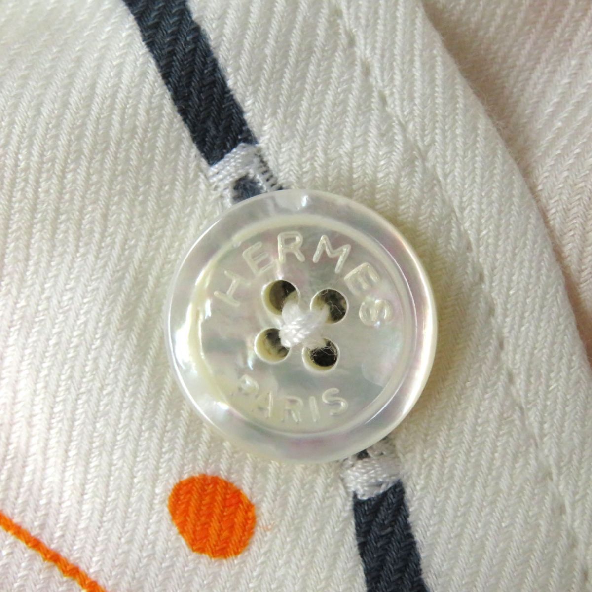 極美品◎フランス製 HERMES エルメス マルジェラ期 レディース シェルロゴボタン コットン×リネン 半袖シャツ ホワイト×オレンジ 総柄 36 HERMES（エルメス） 極美品◎仏製 マルジェラ期 レディース シェルロゴ
