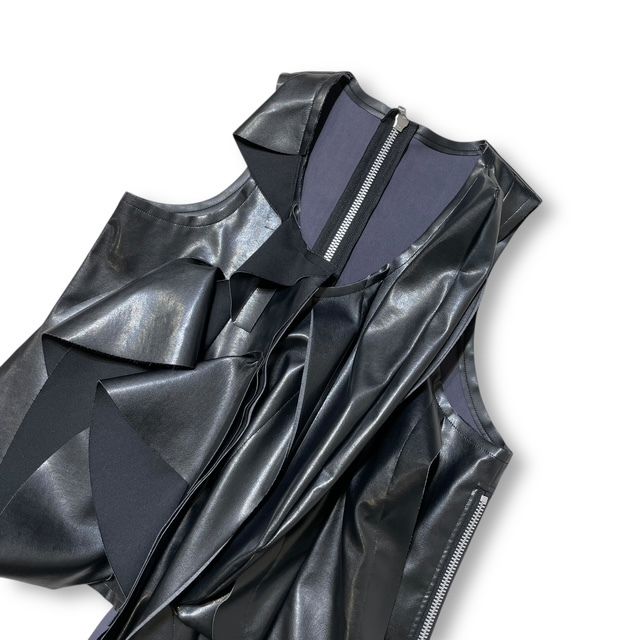  24 aw COMME des GARCONS fake leather asymmetry vest フェイクレザーアシンメトリージレベスト ブラック Sサイズ コムデギャルソン その他 ワンピース