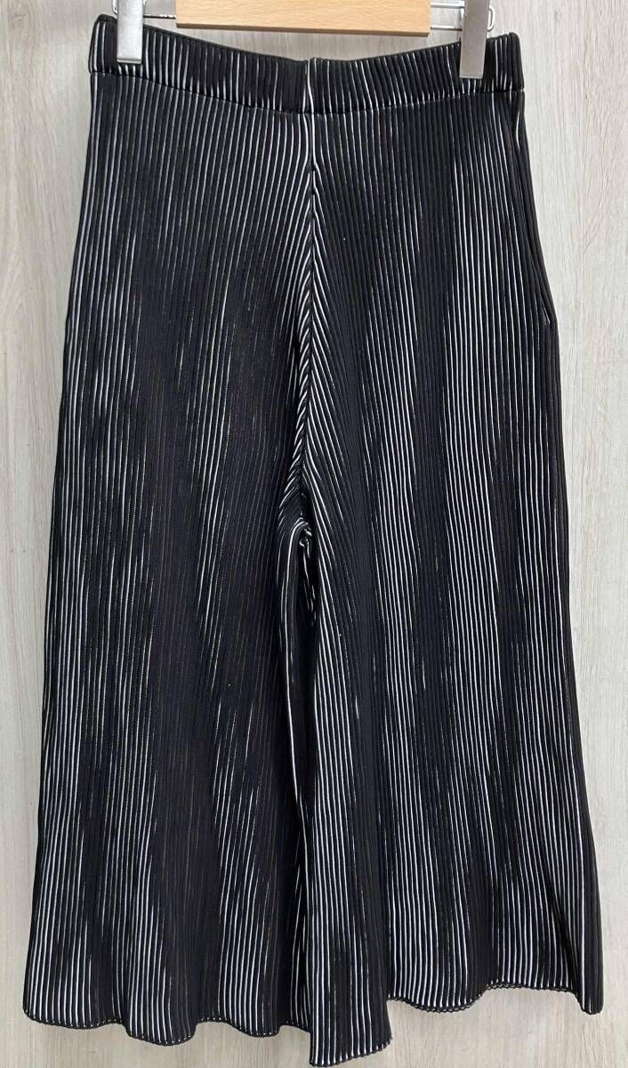 me ISSEY MIYAKE ミー イッセイミヤケ ワイドパンツ ポケット有 ブラック レディース フリーサイズ