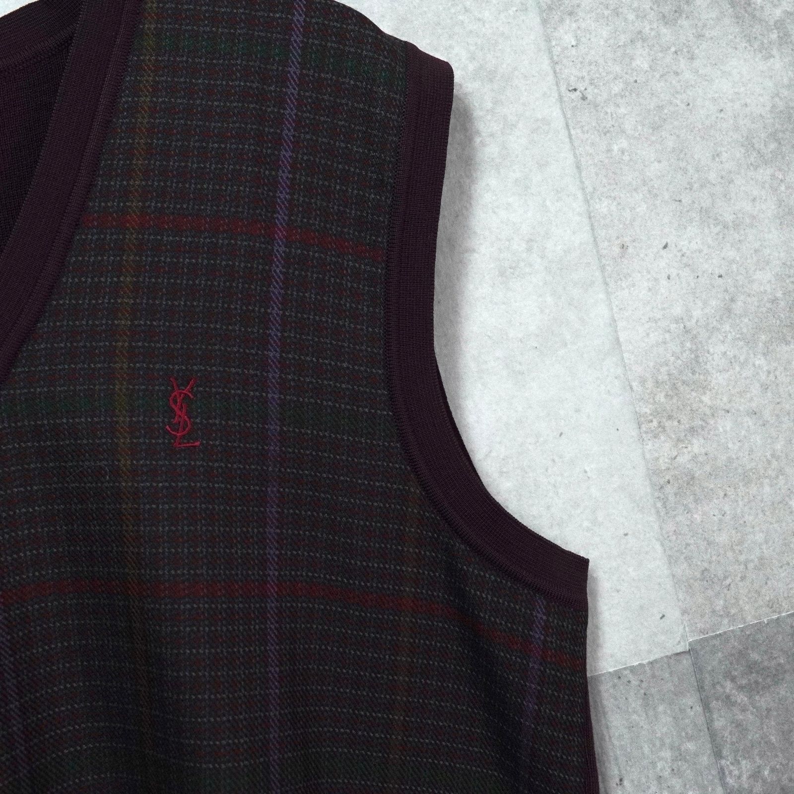 イヴ サンローラン ヴィンテージ YSLロゴ Vネック チェック柄 ニット