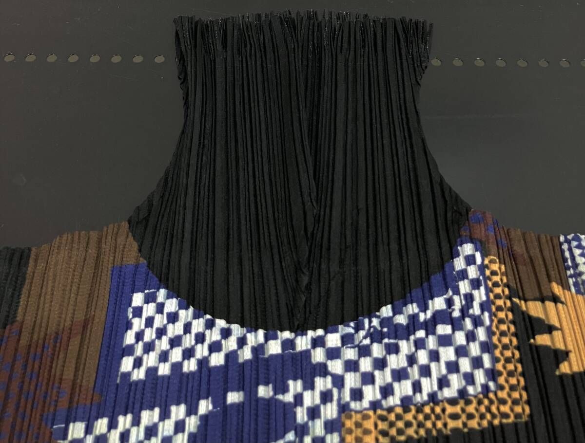 PLEATS PLEASE プリーツプリーズ ISSEY MIYAKE イッセイミヤケ 半袖T