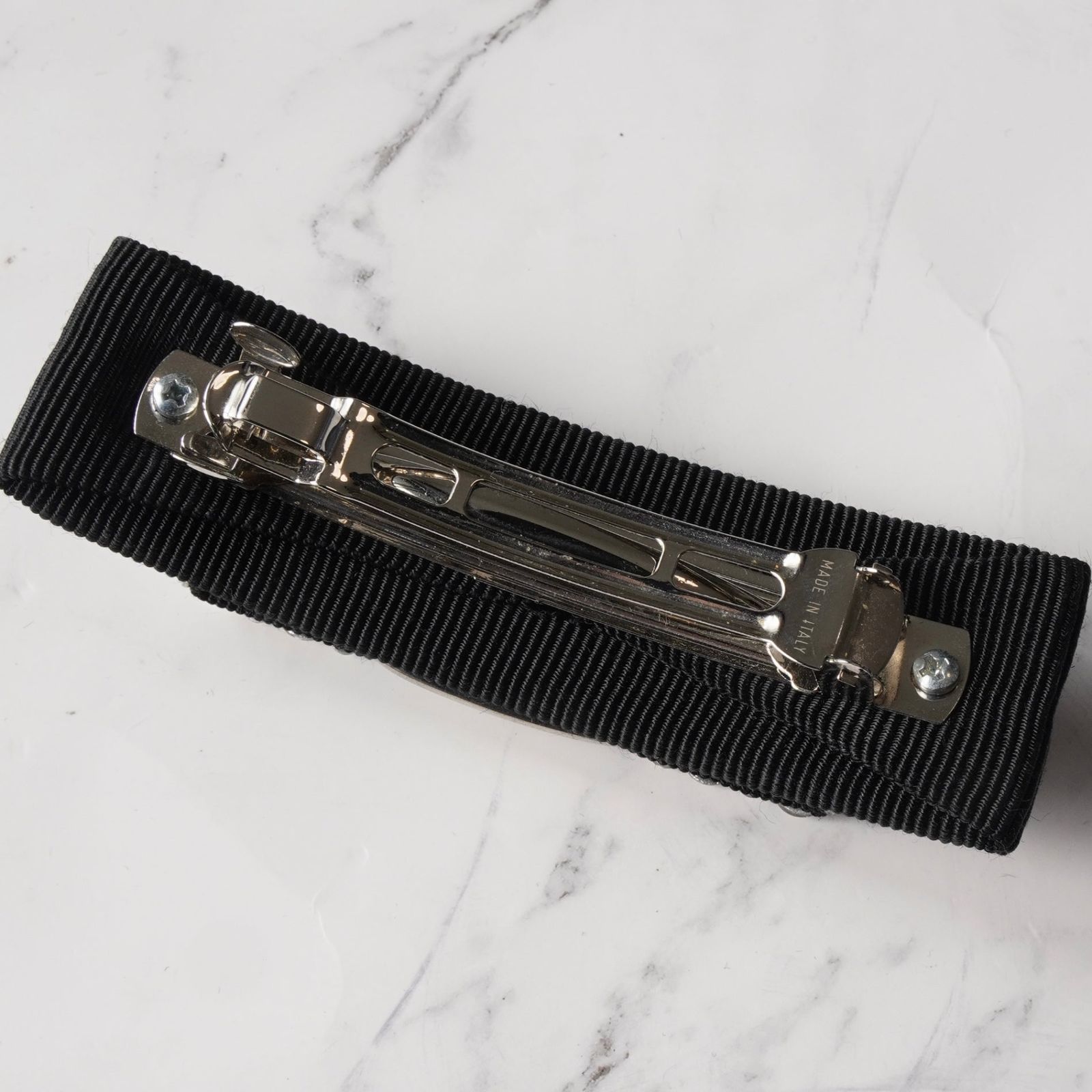 サルバトーレ フェラガモ ヴァラリボン ラインストーン ビジュー