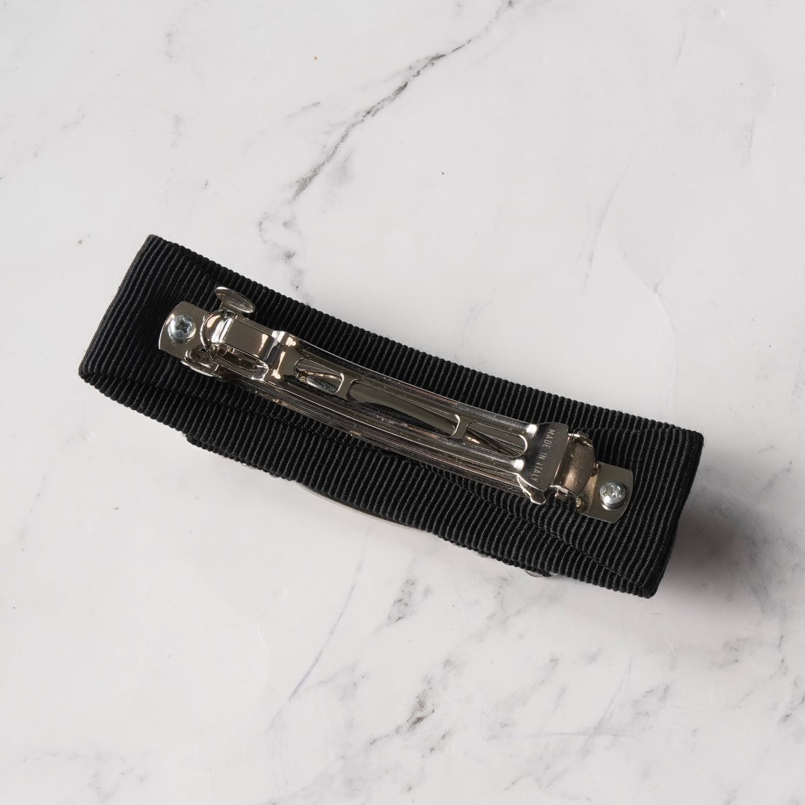 サルバトーレ フェラガモ ヴァラリボン ラインストーン ビジュー