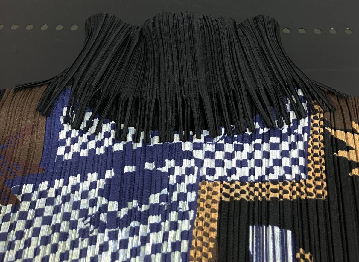 PLEATS PLEASE プリーツプリーズ ISSEY MIYAKE イッセイミヤケ 半袖T
