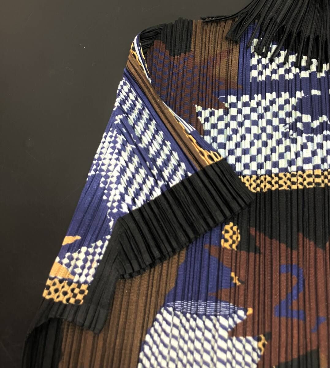 PLEATS PLEASE プリーツプリーズ ISSEY MIYAKE イッセイミヤケ 半袖T