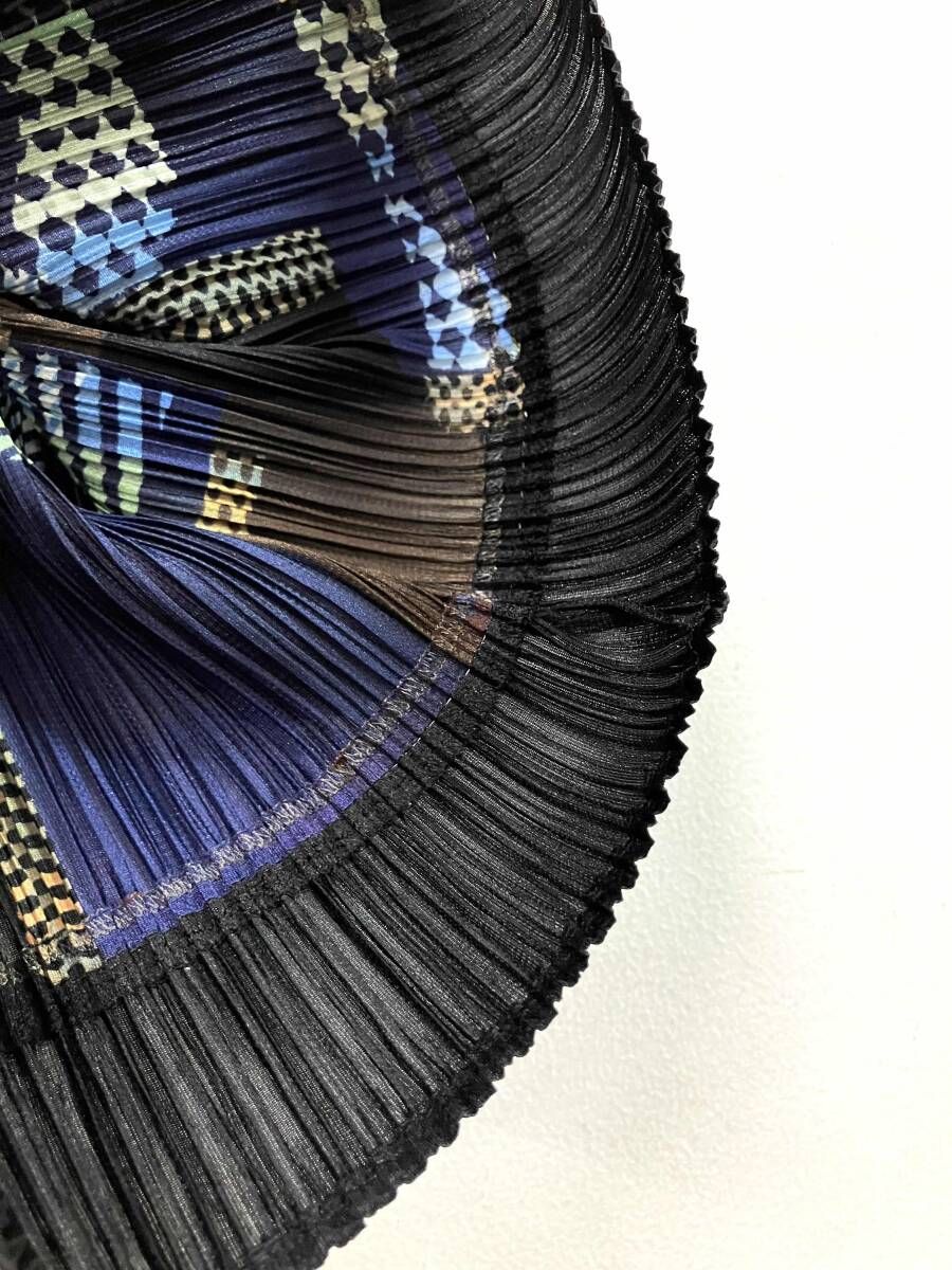 PLEATS PLEASE プリーツプリーズ ISSEY MIYAKE イッセイミヤケ 半袖T