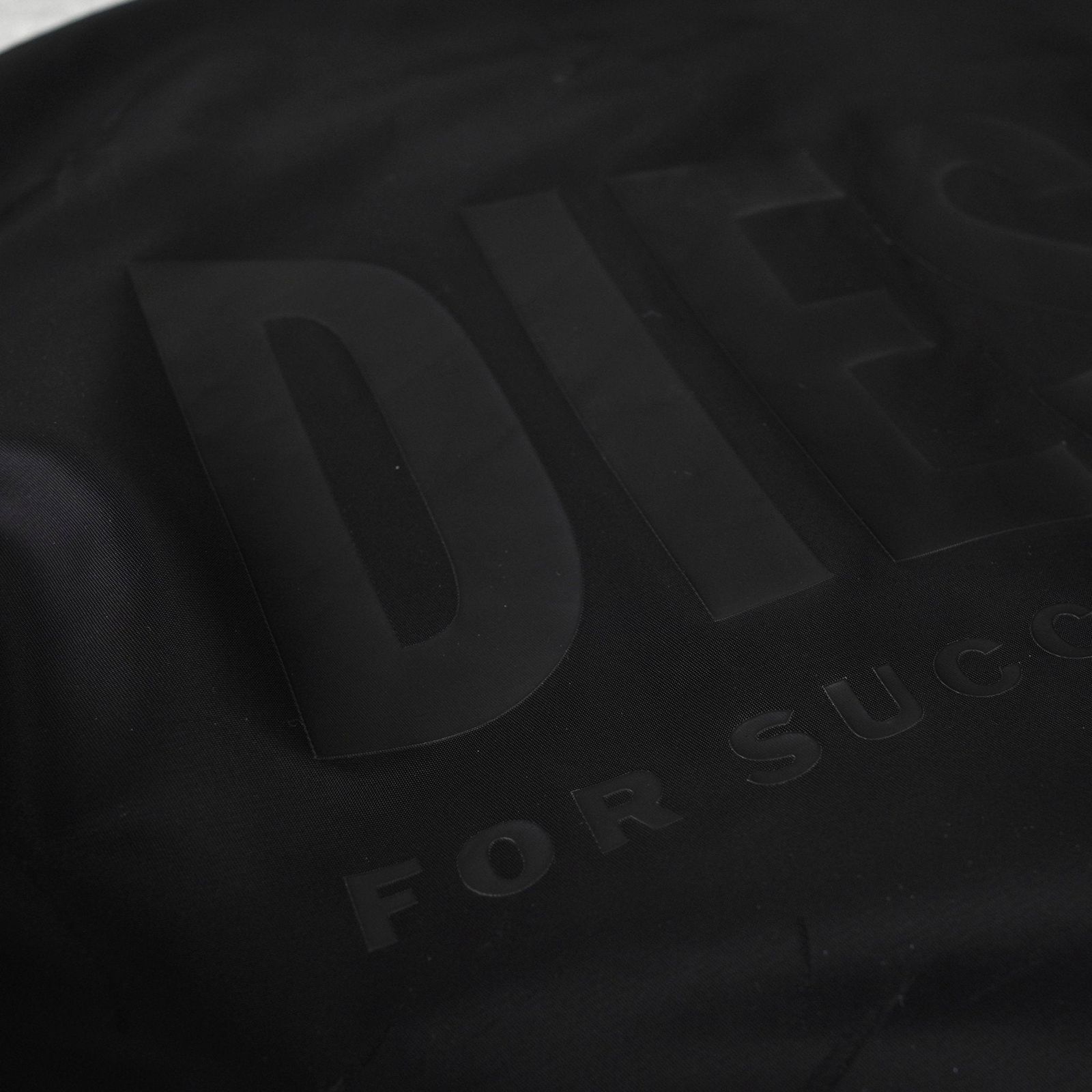 ディーゼル バックロゴ リバーシブル MA-1 メンズ ブラック / オレンジ