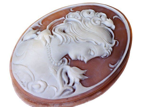 ジュエリー極】作家品 裏面サイン刻印有 素敵な髪飾りの貴婦人 シェル